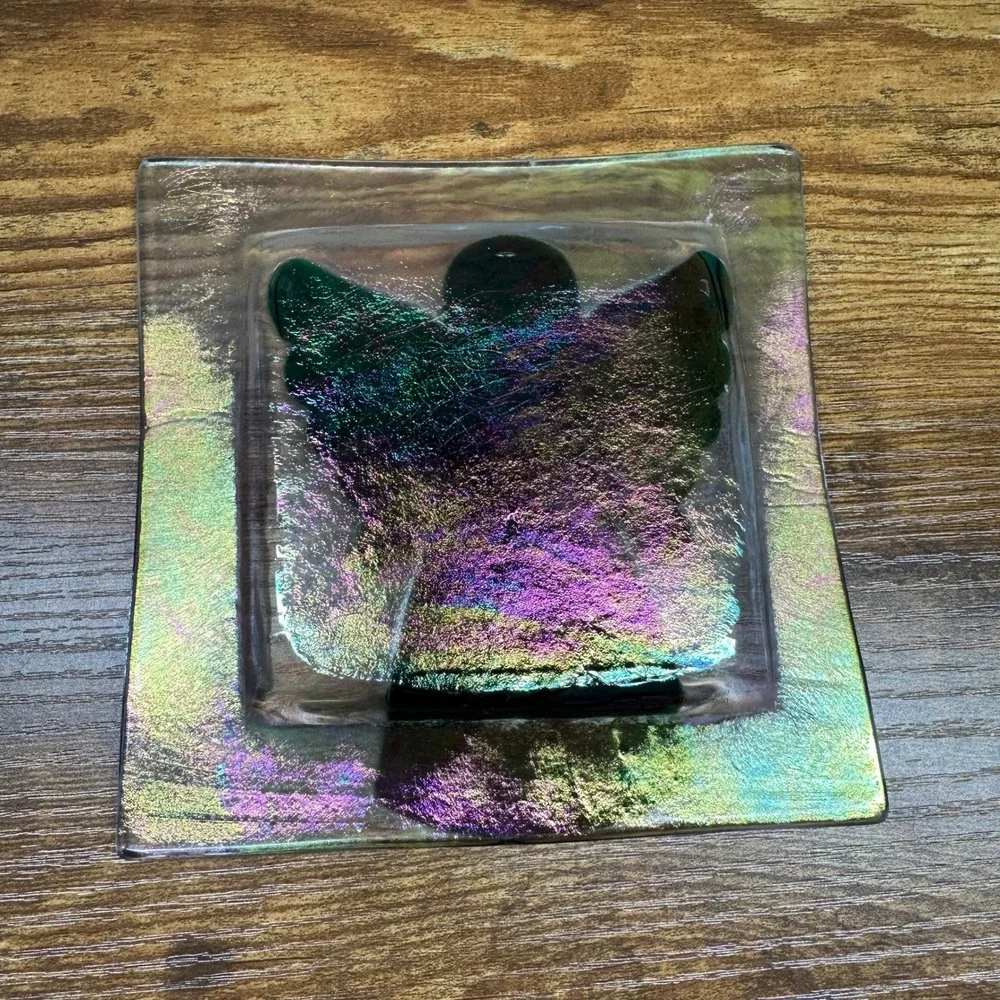 Jan R Mitchell Virgin Islands Fused Glass Angel Poinsettia Iridescent Dish 6in